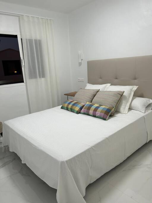 Moderno Apartamento Cerca Al Mar Tías Exteriör bild